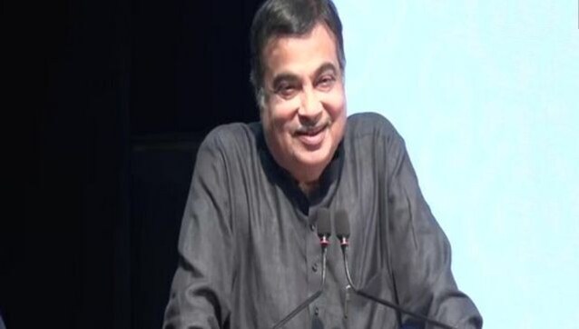 Gadkari praises Manmohan Singh, says India indebted to former PM for economic reforms Gadkari praises Manmohan Singh, says India indebted to former PM for economic reforms