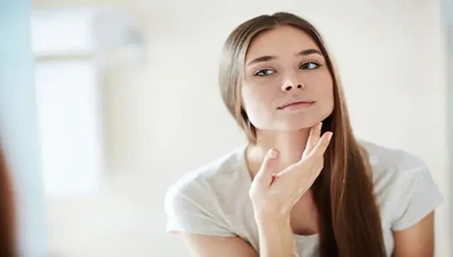 Want to opt for good skincare regime in winter? Here are 5 benefits of using body lotion
