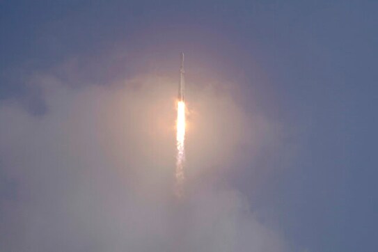 WATCH: SpaceX launches mega Falcon Heavy rocket, nails side-by-side booster landings WATCH: SpaceX launches mega Falcon Heavy rocket, nails side-by-side booster landings