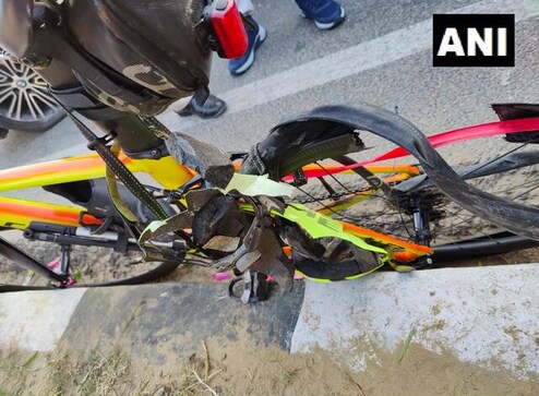 Delhi: 50-year-old cyclist dies after being hit by BMW with VIP plate, driver arrested