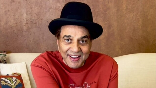 Dharmendra: The handsomest Hindi film hero turns a year older Dharmendra: The handsomest Hindi film hero turns a year older