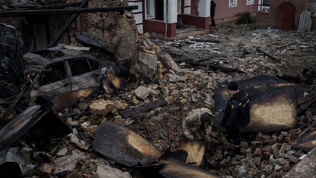 Ukraine's Kyiv rocked by explosions less than an hour into 2023