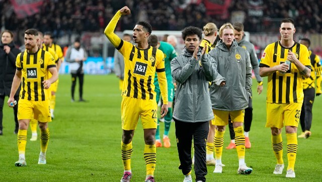 Bundesliga: Dortmund defeat Leverkusen to inch closer to leaders Bayern; Schalke remain at bottom Bundesliga: Dortmund defeat Leverkusen to inch closer to leaders Bayern; Schalke remain at bottom