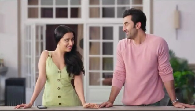 Netizens go gaga over Shraddha Kapoor's hot avatar in the 'Tu Jhoothi Main Makkaar' trailer; Check out reactions! Netizens go gaga over Shraddha Kapoor's hot avatar in the 'Tu Jhoothi Main Makkaar' trailer; Check out reactions!