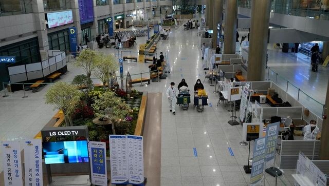 5 Russians who fled to avoid military draft sue South Korea for refusing asylum