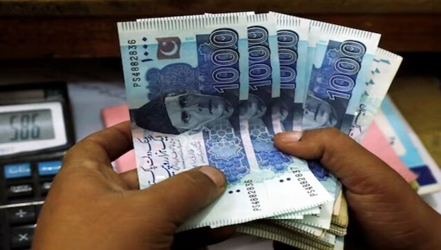 Pakistan imports threatened as forex reserves hit eight-year low Pakistan imports threatened as forex reserves hit eight-year low
