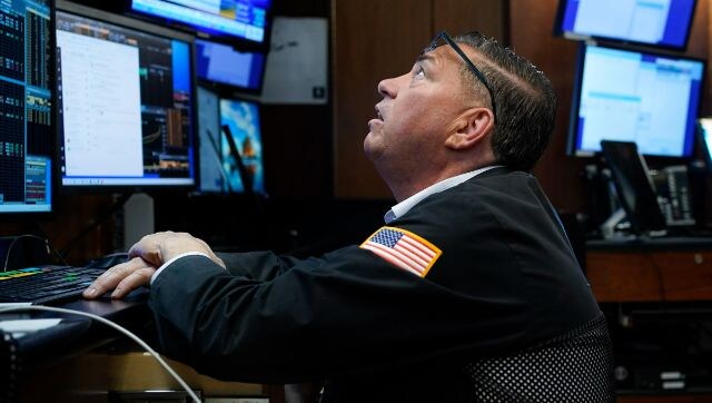 World markets mixed after S&P 500 ends worst year since 2008