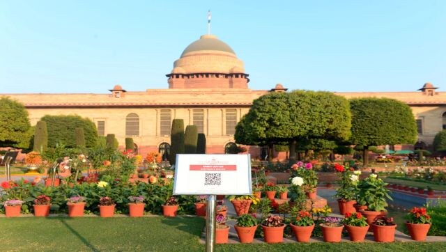 The gardens have two different traditions of horticulture – the Mughal style and the English flower garden. The flowering shrubs, terraces, and Mughal canals are beautifully blended with European flowerbeds, lawns, and private hedges. Image Courtesy: @rashtrapatibhvn/Twitter The gardens have two different traditions of horticulture – the Mughal style and the English flower garden. The flowering shrubs, terraces, and Mughal canals are beautifully blended with European flowerbeds, lawns, and private hedges. Image Courtesy: @rashtrapatibhvn/Twitter