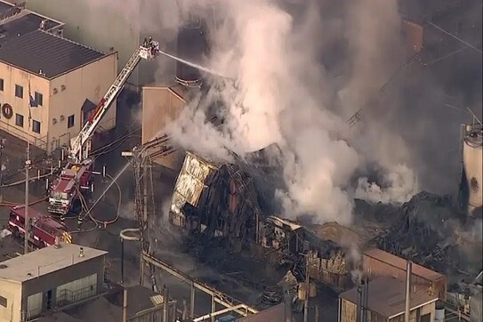 US: No injuries in fire at Illinois chemical plant, say officials US: No injuries in fire at Illinois chemical plant, say officials
