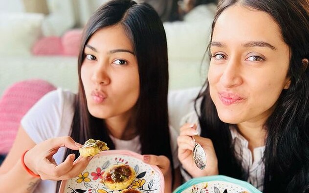 Recently, the actress took to her social media to share adorable pictures of her with her brother and cousins, gorging on the yummy street food made my Padmini Kolhapure and Tejaswini Kolhapure. Recently, the actress took to her social media to share adorable pictures of her with her brother and cousins, gorging on the yummy street food made my Padmini Kolhapure and Tejaswini Kolhapure.