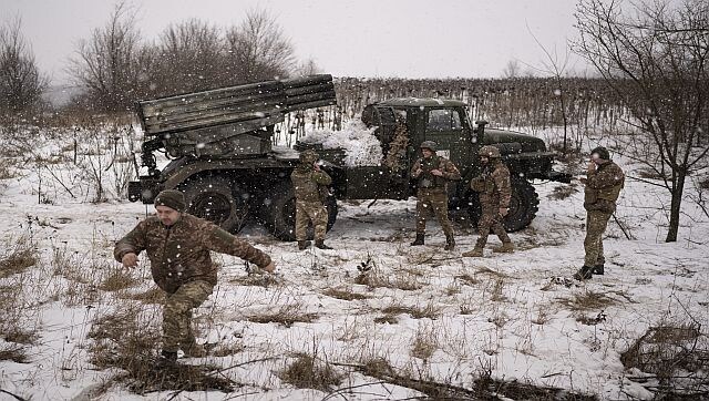 'Kill me, militia man!': Russia trio face up to a decade in jail after reading poems critical of Russia's offensive