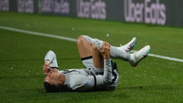 Ligue 1: Kylian Mbappe misses penalty, comes off injured in PSG win against Montpellier Ligue 1: Kylian Mbappe misses penalty, comes off injured in PSG win against Montpellier