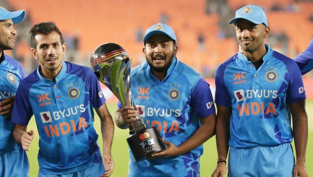 Prithvi Shaw explains his 'Valentine's Day' Instagram Story with rumoured girlfriend; says post 'edited' Prithvi Shaw explains his 'Valentine's Day' Instagram Story with rumoured girlfriend; says post 'edited'