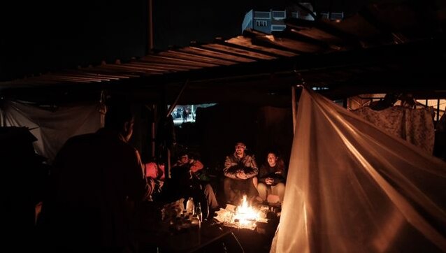 Survivors still being found as quake death toll tops 25,000 Survivors still being found as quake death toll tops 25,000