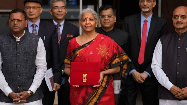 Why Nirmala Sitharaman’s handloom endorsement is 'neces-saree' Why Nirmala Sitharaman’s handloom endorsement is 'neces-saree'