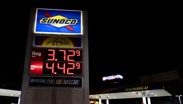 Economists expect US recession, above-target inflation this year