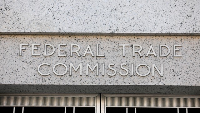 US trade regulator asks Twitter, TikTok information on misleading ads