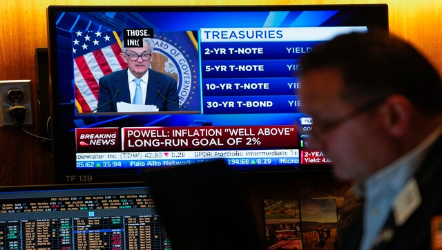 US stocks tumble after Fed rate hike, concerns on economy