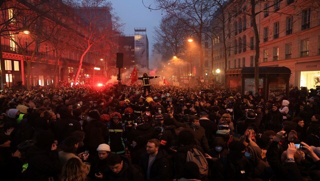 Violent French pension protests erupt as 1M demonstrate