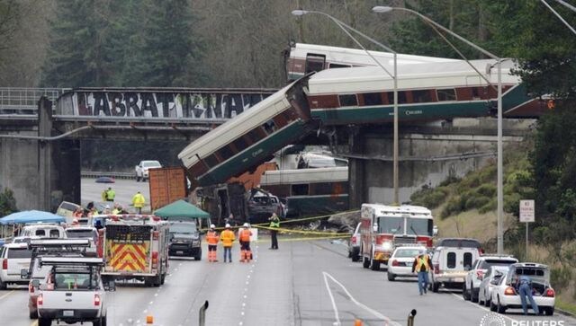 BNSF train derails in Washington state, spills diesel fuel