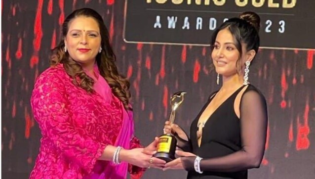 Hina Khan felicitated for Fashion Diva of the Year by Nidarshana Gowani Hina Khan felicitated for Fashion Diva of the Year by Nidarshana Gowani