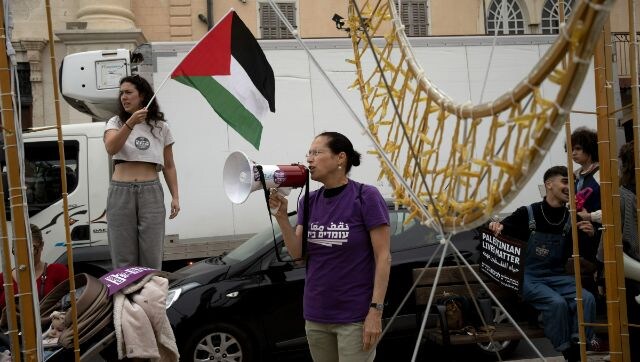 Israel's Palestinians mostly sit out democracy protests Israel's Palestinians mostly sit out democracy protests