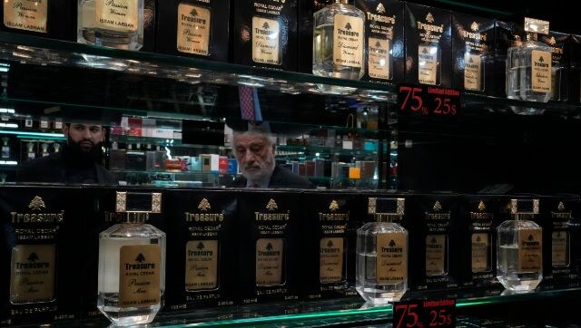 Lebanon adopts 'dollarization' as currency, economy crumble Lebanon adopts 'dollarization' as currency, economy crumble
