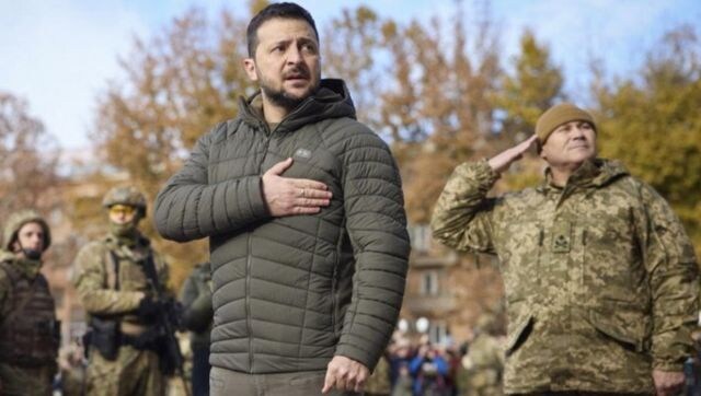 Volodymyr Zelenskyy visits Ukrainian troops in Bakhmut