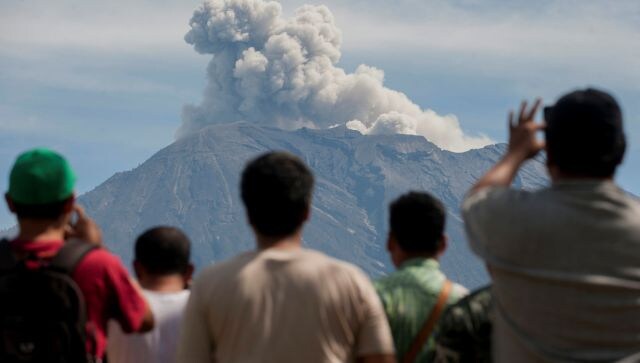 Why is a Russian tourist facing deportation in Indonesia?