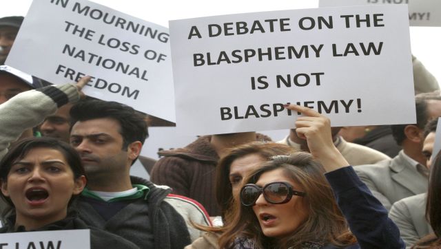 Pakistani man sentenced to death over blasphemous WhatsApp message What are the blasphemy laws in the country