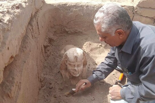 Egypt: Archaeologists unearth Sphinx-like Roman-era statue