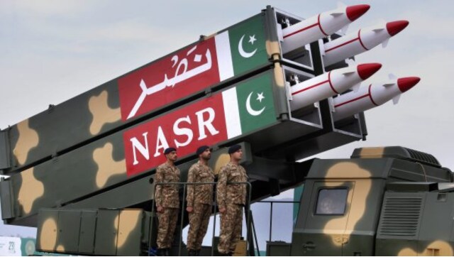 Amid war with Russia, Ukraine to import 230 containers of defence items from Pakistan in April