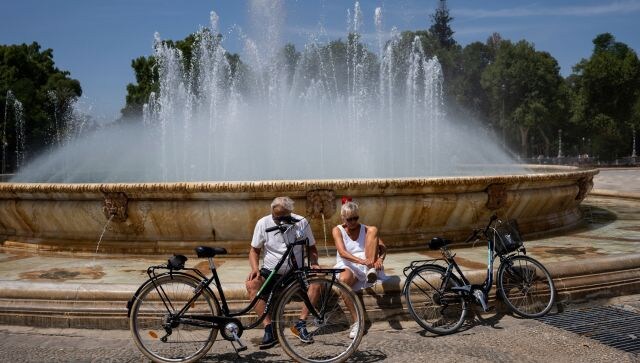 Spain has been experiencing unseasonal record heat this week that peaked on Thursday and Friday. The scorching heatwave has led the country to witness 10-15 degrees Celsius warmer temperatures than expected for April. AP