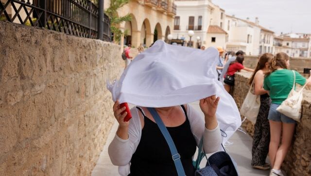 The high spring temperatures in Spain are a result of a mass of very hot air from Africa moving across the Iberian peninsula and the Balearic island. As per BBC, hot weather covering North Africa is sending heat into Europe. Reuters