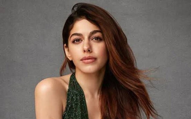 The Freddy actress is currently taking to the streets of London to promote her next, U-Turn. The movie is a remake of a Kannada Film of the same name. It will be interesting to witness Alaya F in a film based on accidents taking place on a particular flyover. The actresses will also be seen in ‘SRI’ opposite Rajkumar Rao.
