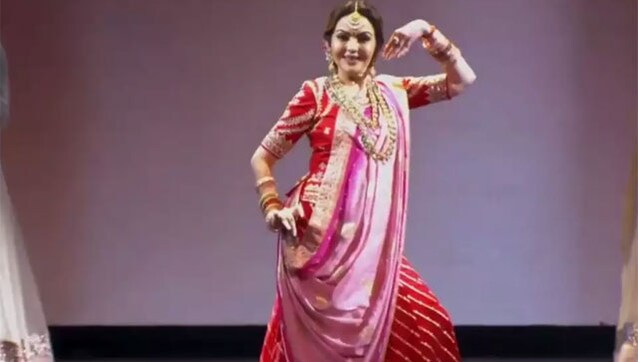Watch: Nita Ambani dances on 'Raghupati Raghav' at the opening event of the NMACC, netizens react Watch: Nita Ambani dances on 'Raghupati Raghav' at the opening event of the NMACC, netizens react