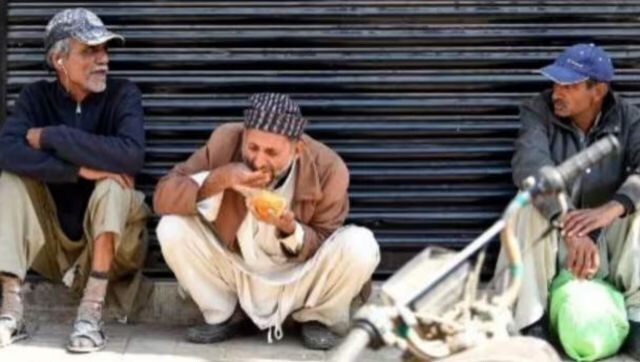 Inflation 'bites' Pakistan: Nine out of 10 Pakistanis can't afford to eat outside anymore