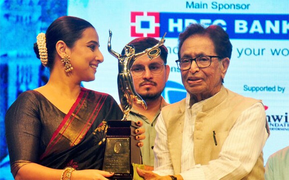 Vidya Balan honoured with Deenanath Mangeshkar Award for her contribution to cinema Vidya Balan honoured with Deenanath Mangeshkar Award for her contribution to cinema