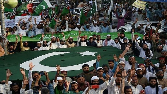 Pakistan: Why despite a crumbling economy the army wants a split mandate in polls ahead Pakistan: Why despite a crumbling economy the army wants a split mandate in polls ahead