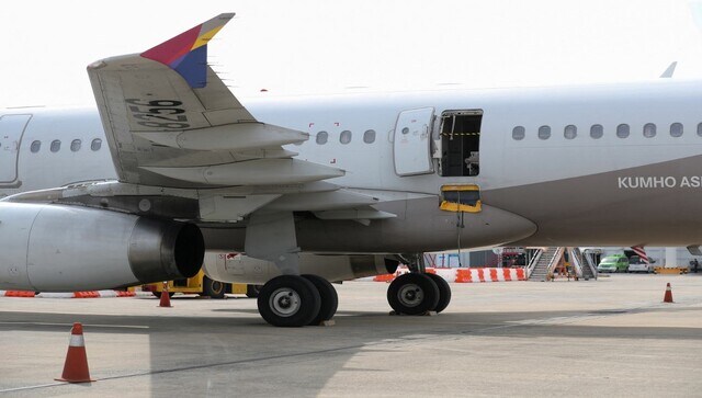 WATCH: Passenger held in South Korea for opening plane door mid-air
