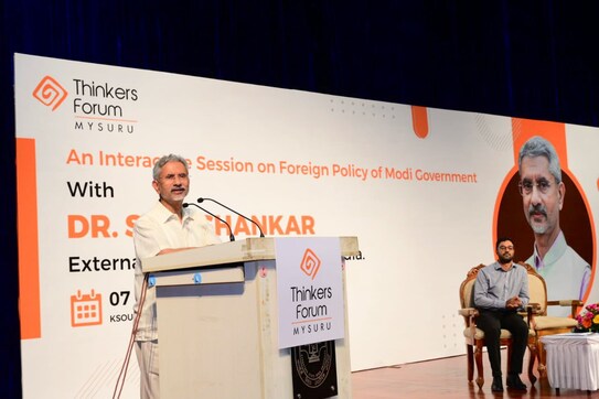 'Things are changing for the better in Jammu and Kashmir', says EAM Jaishankar 'Things are changing for the better in Jammu and Kashmir', says EAM Jaishankar