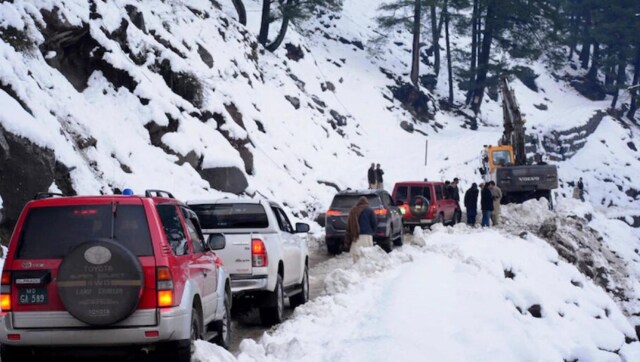 Avalanche kills 11 members of nomadic tribe in northern Pakistan