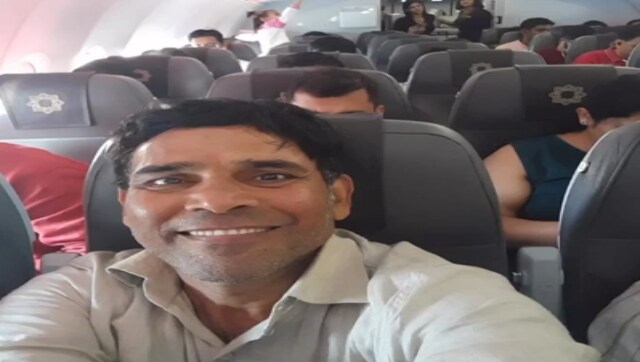 Heartwarming! Viral video shows man taking his father on his first-ever flight Heartwarming! Viral video shows man taking his father on his first-ever flight