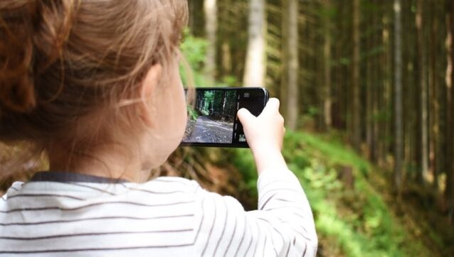 Put that Mobile Down: How using smartphones as kids can cause mental health issues Put that Mobile Down: How using smartphones as kids can cause mental health issues