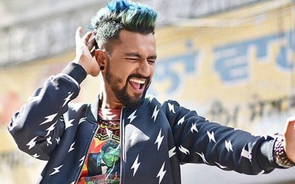 From Shahid Kapoor to Abhishek Bachchan, 5 actors that got the millennials smitten in love with their rugged, raw looks From Shahid Kapoor to Abhishek Bachchan, 5 actors that got the millennials smitten in love with their rugged, raw looks