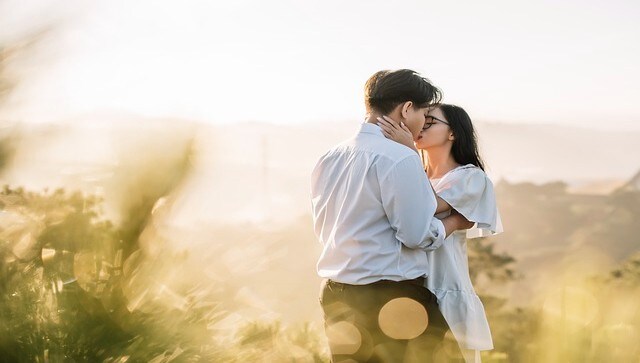 Kiss and Tell: Did lip-locking begin in 2500 BC?