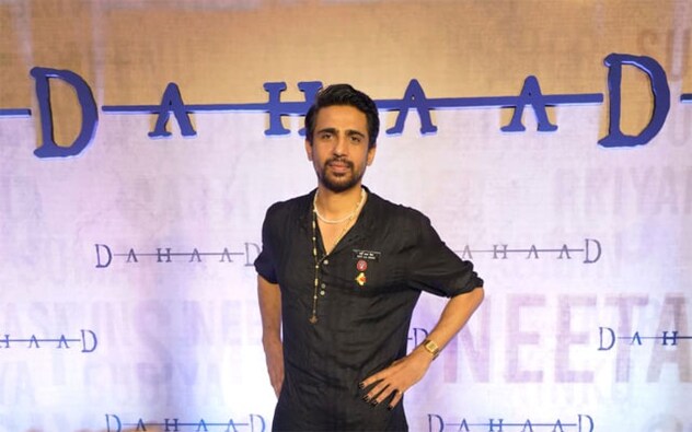 Also present were Drashti Dhami, Sanaya Irani, Zahir Iqbal, Adarsh Gaurav, Isha Talwar, Ishwaq Singh, Sayani Gupta, and Shobhita Dhulipala, along with filmmakers like Vasan Bala, Vikramaditya Motwane, and Abhinay Deol also graced the blue carpet.