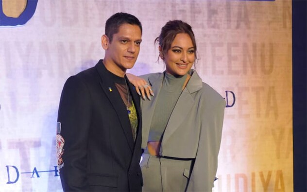 Along with Sonakshi and Vijay, the premiere was also attended by the show’s ensemble cast, including Gulshan Singh Deviah, Sohum Shah, and director and creators Reema Kagti, Zoya Akhtar, Ruchika Oberoi, Farhan Akhtar and Ritesh Sidhwani along with Sushant Sreeram, Country Director, Prime Video India. Celebrities like Huma Qureshi, Aparshakti Khurana, Kritika Kamra, Varun Sharma, Varun Mitra, Divyenndu Sharma, Ayush Sharma, Shweta Tripathi, Harshita Gaur.