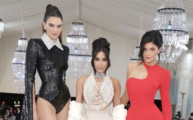 Kim Kardashian posed with Kyle and Kendall Jenner. Kardashian, meanwhile, went with loops and loops of pearls all over her Schiaparelli look. And Cardi B went big in pink, complete with a feathery head piece. Brittney Griner wore a warm stone shade in a suit with a long jacket by Calvin Klein, who also dressed her wife, Cherelle Griner, in a sleek strapless column dress in white onyx. Kim Kardashian posed with Kyle and Kendall Jenner. Kardashian, meanwhile, went with loops and loops of pearls all over her Schiaparelli look. And Cardi B went big in pink, complete with a feathery head piece. Brittney Griner wore a warm stone shade in a suit with a long jacket by Calvin Klein, who also dressed her wife, Cherelle Griner, in a sleek strapless column dress in white onyx.