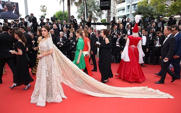 Sara Ali Khan brings desi glam power at the Cannes Film Festival red carpet, says, 'Always aspired to be here' Sara Ali Khan brings desi glam power at the Cannes Film Festival red carpet, says, 'Always aspired to be here'